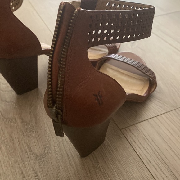 Frye heels - Picture 4 of 5